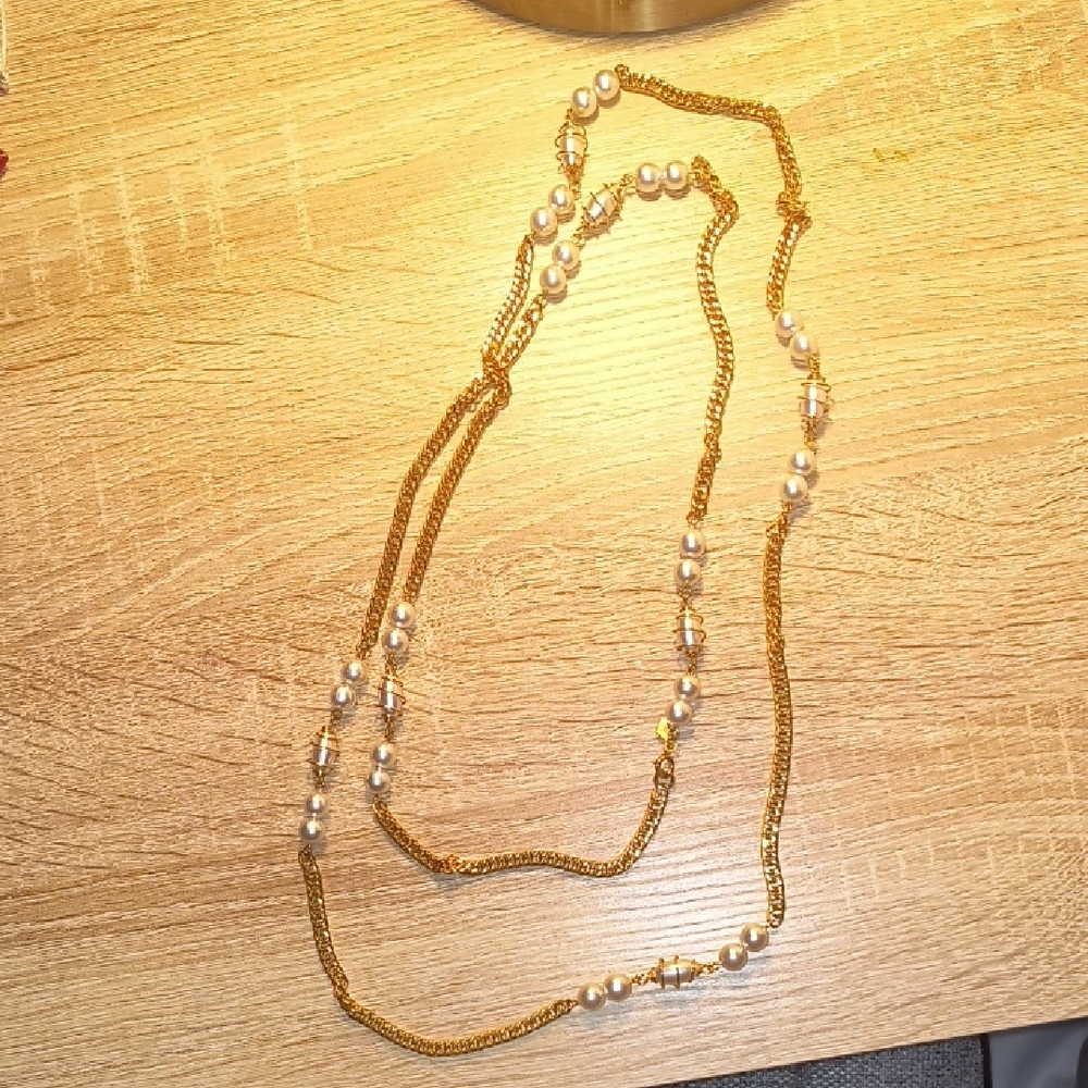 🤍✨Gold Tone and Pearl Layered Necklace🤍✨